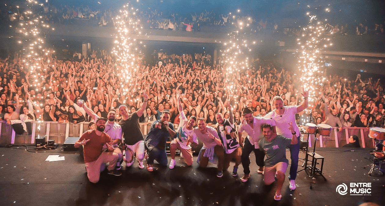 Inimigos da HP e Jeito Moleque estream a turnê “A Faculdade” com ingressos esgotados